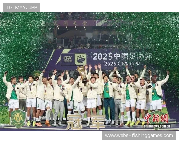 北京国安第五次夺得中国足协杯冠军，法比奥上演帽子戏法